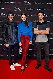 Markenbotschafter Kostja Ullmann und Hannah Herzsprung mit DJ Frans Zimmer  ©Foto:  Christian Rudnik/ Brauer Photos